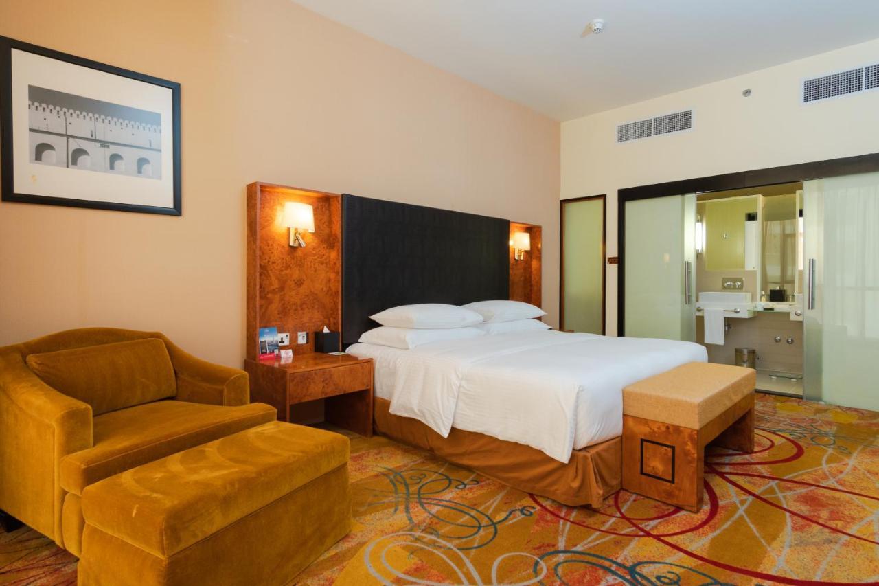 Executive Deluxe Suite, complimentary shuttle to DXB Airport Terminal 1 & 3,1005015685:JPEG