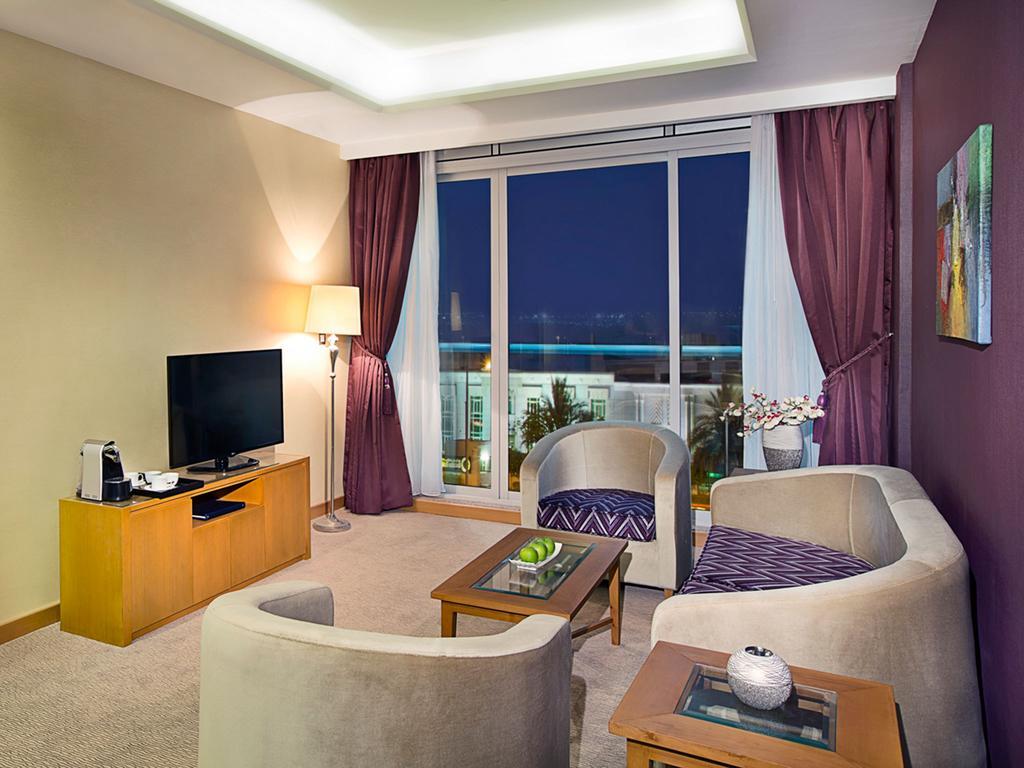 Junior Suite,106870062:JPEG