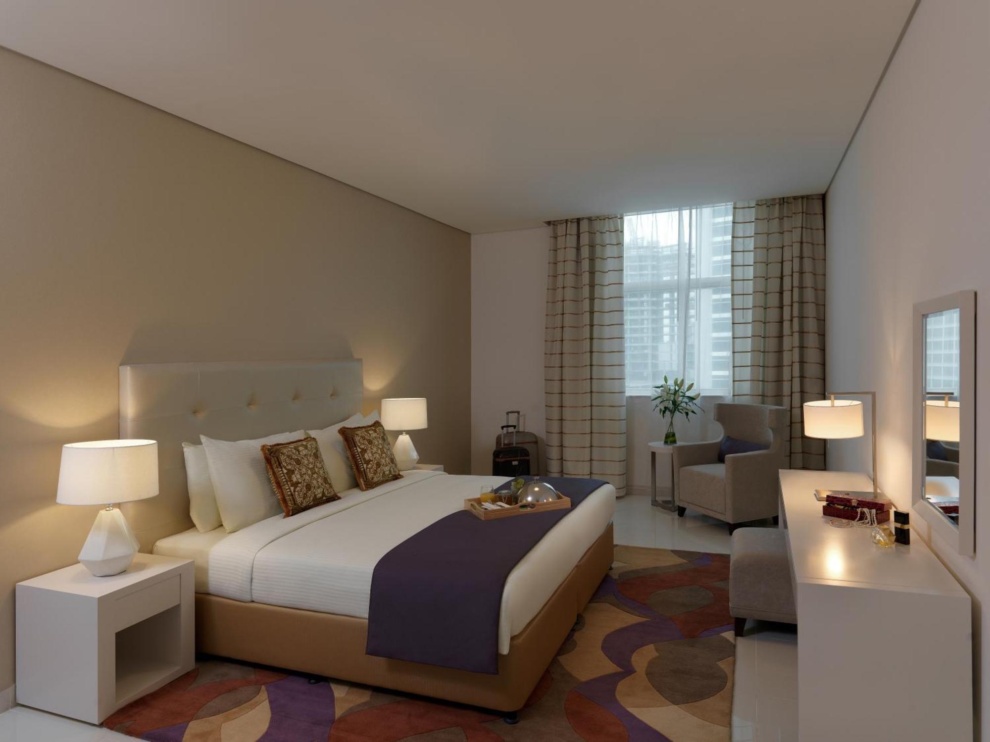 One Bedroom Suite kitchenette City Skyline View,109493691:JPEG