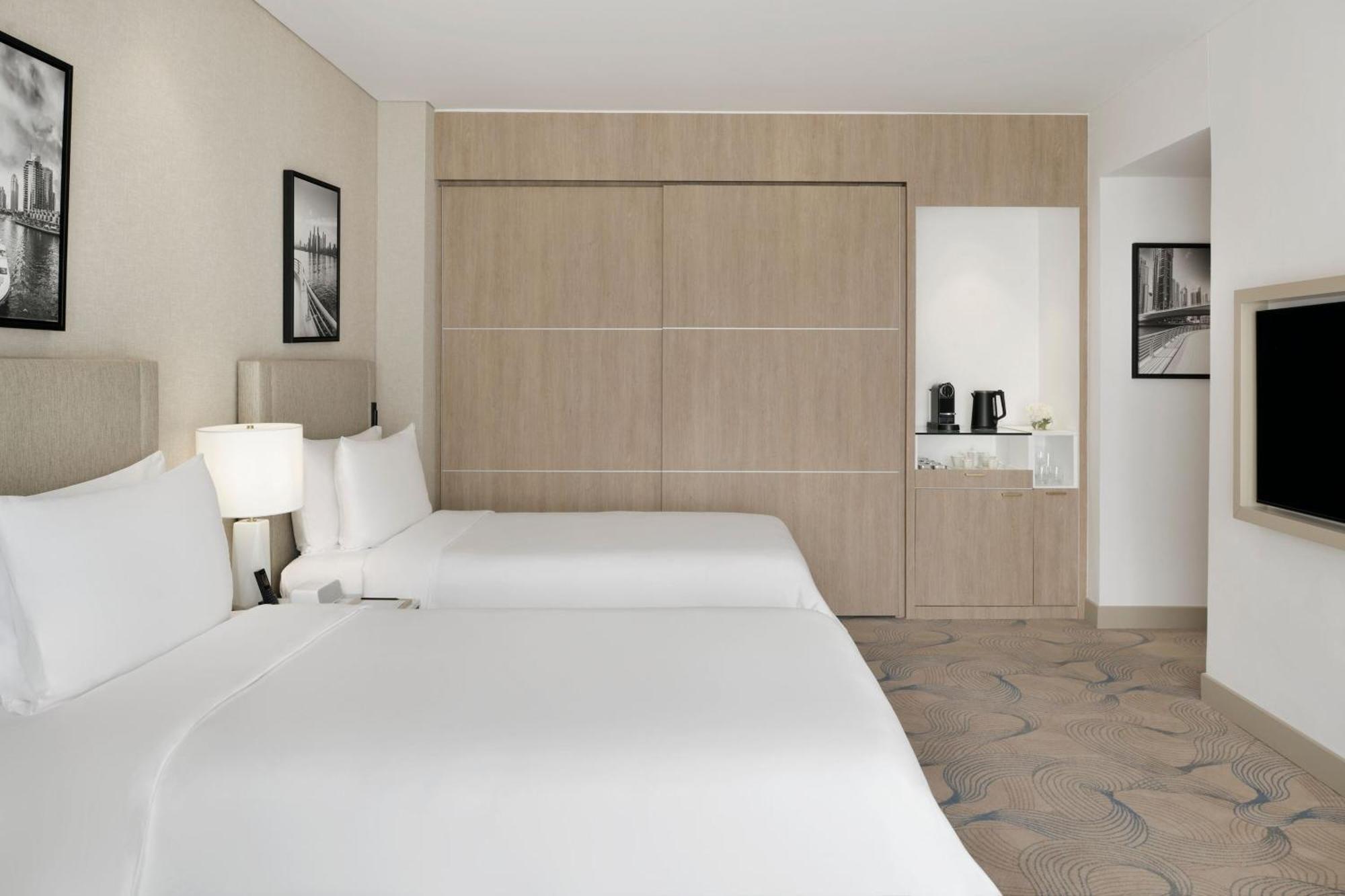 Deluxe Marina View Room Twin Beds Including direct access to Dubai Marina Mall & Marina Walk,1596867571:JPEG