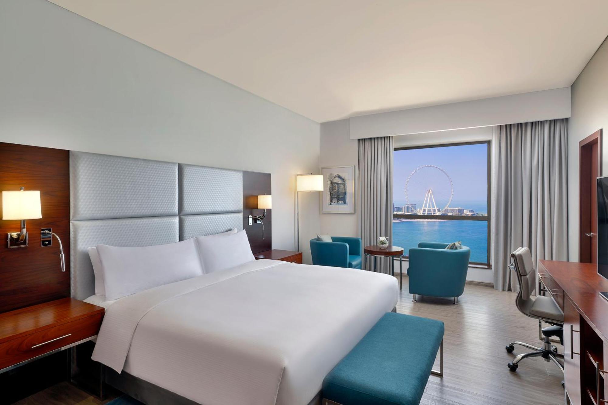 Three-Bedroom Family Suite Balcony Sea View,1533686509:JPEG