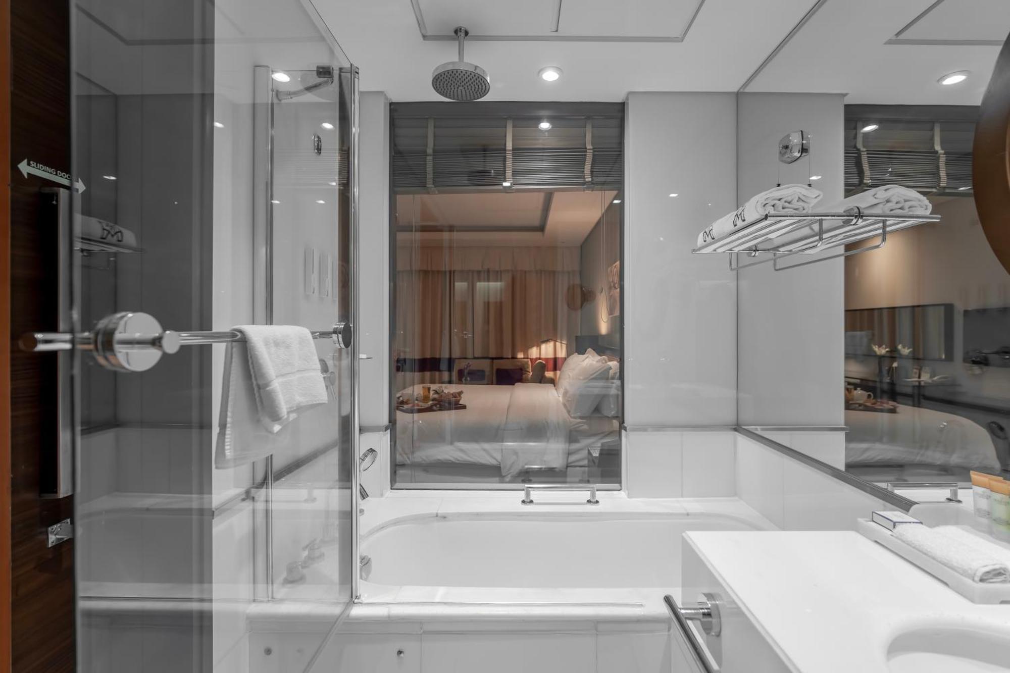 Executive Room, 1 King,1551559384:JPEG