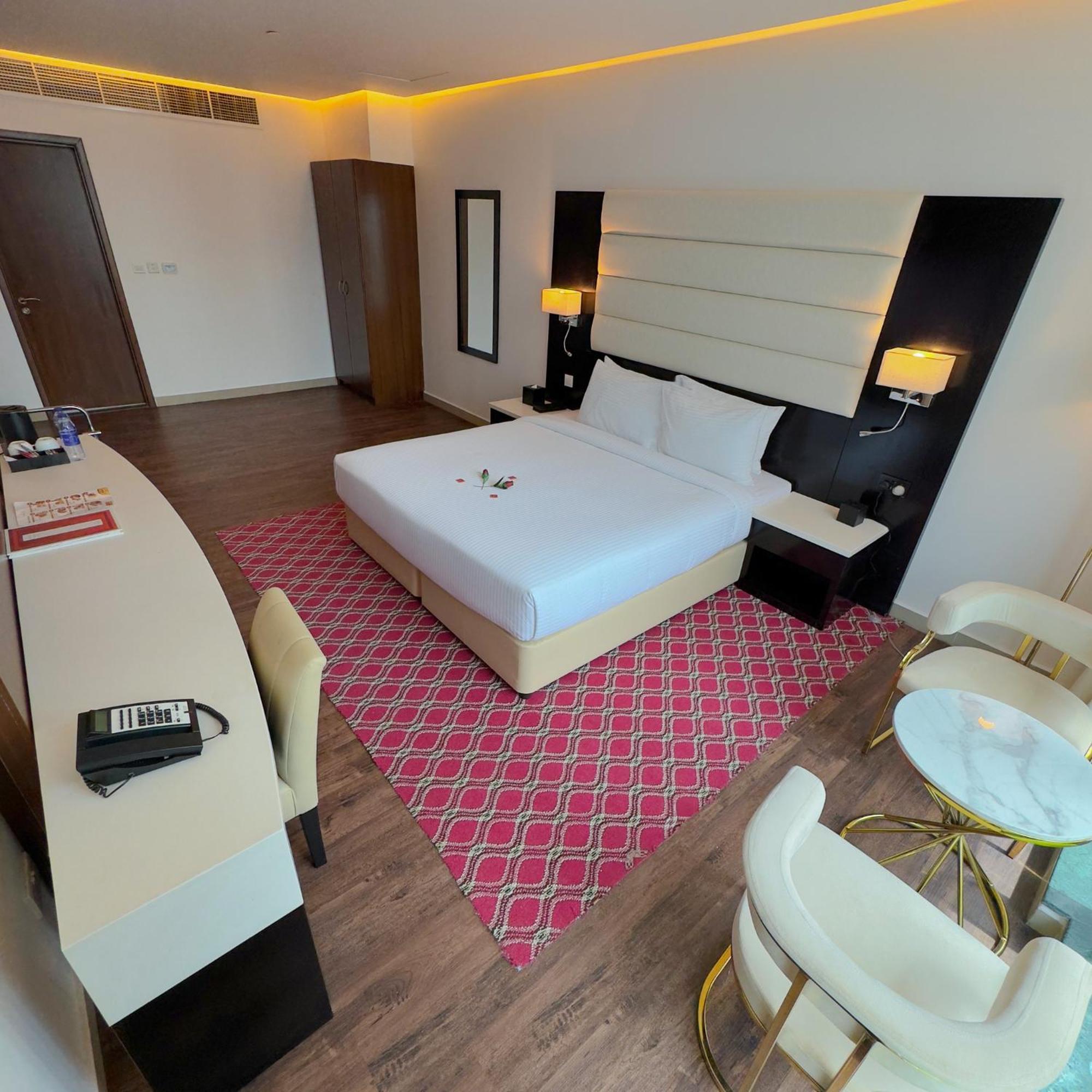 Club Room,1587525421:JPEG