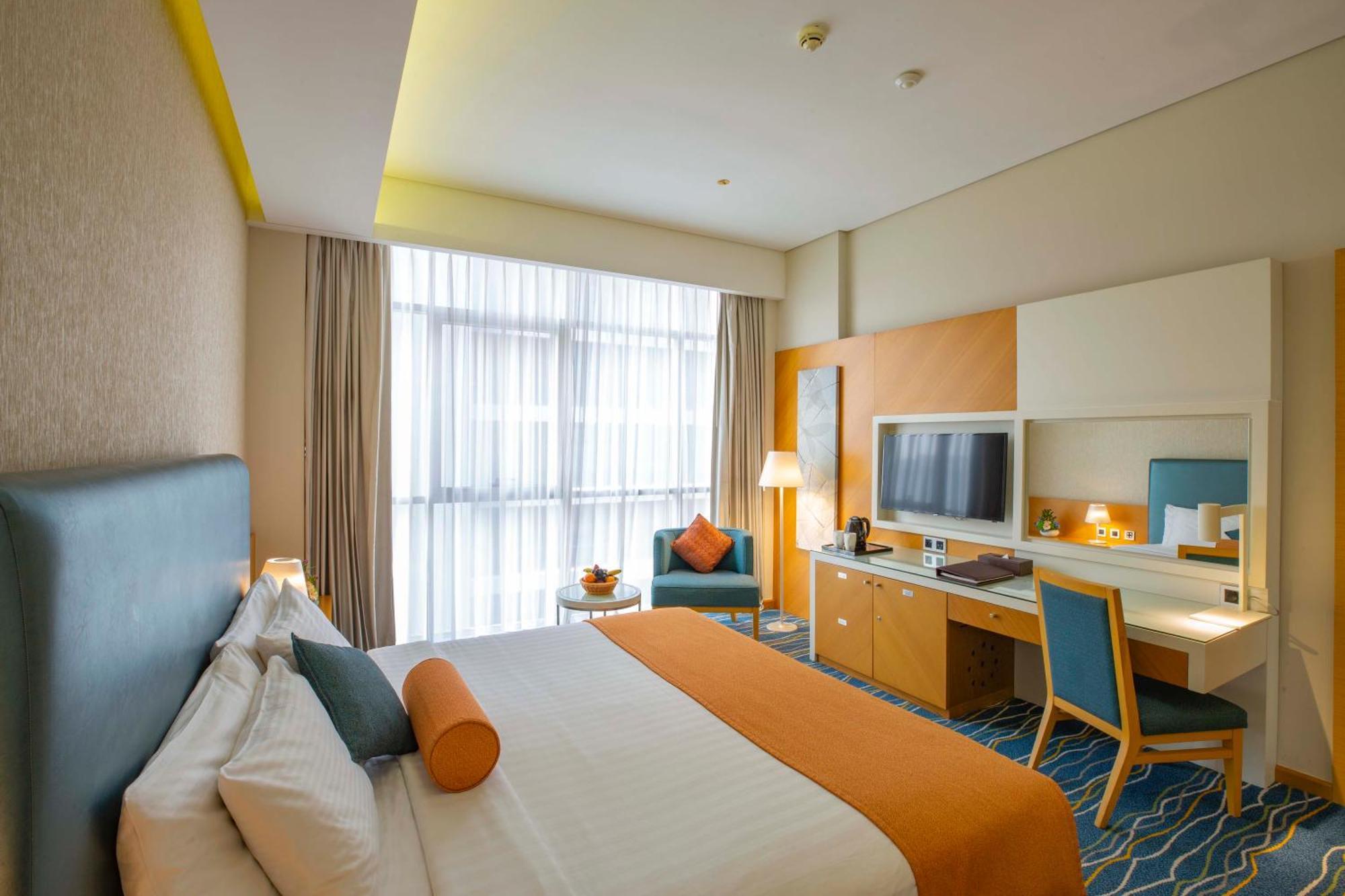 Royal Room King or Twin 9 AM Early Check 06 PM Late Check-out,1636780077:JPEG