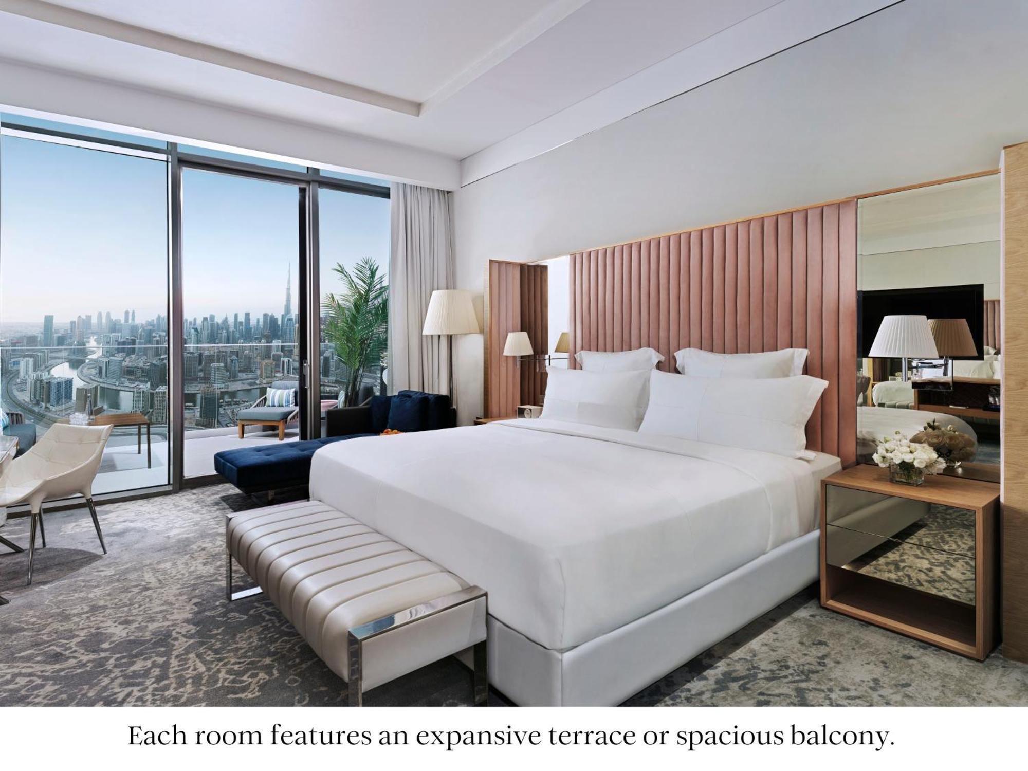 Signature King Room Burj Khalifa View,1707055423:JPEG