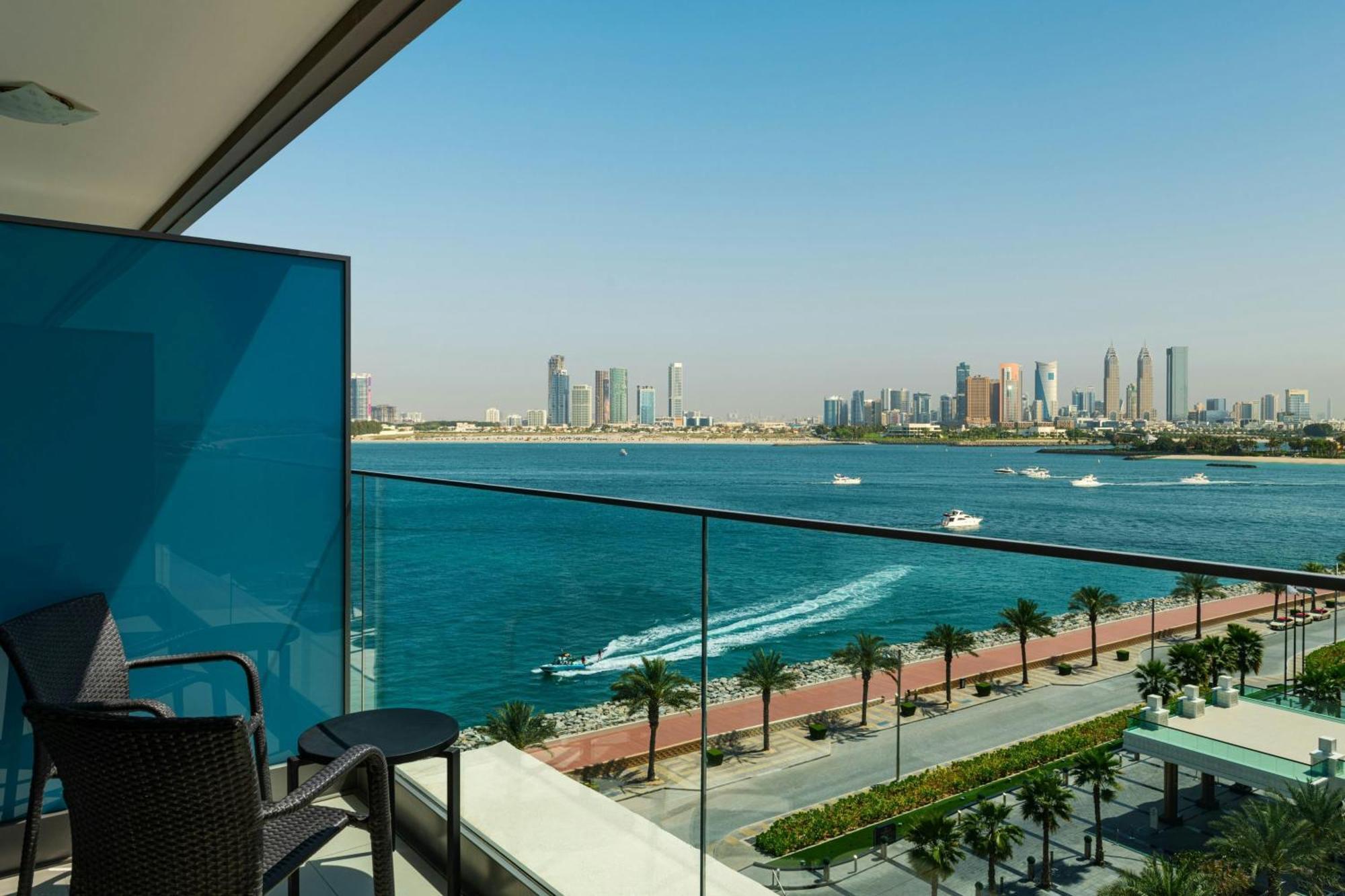 Aloft Family Room with Sofa Bed including Shopping Malls Shuttle Service, 20% off F&B, Spa & Abra Boat Tour Discount,1643197597:JPEG