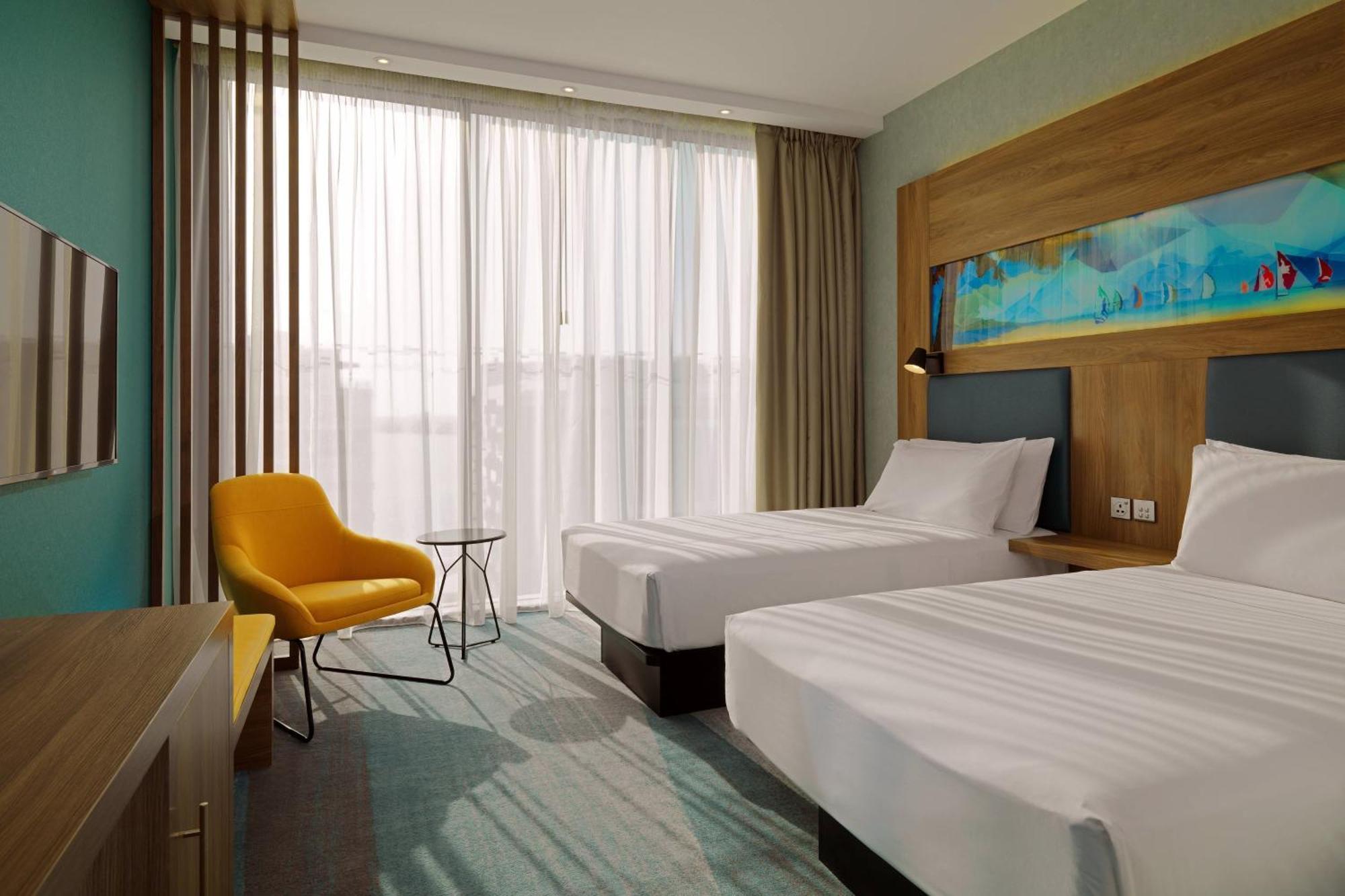 Aloft Twin Room including Shopping Malls Shuttle Service, 20% off F&B, Spa & Abra Boat Tour Discount,1643197605:JPEG
