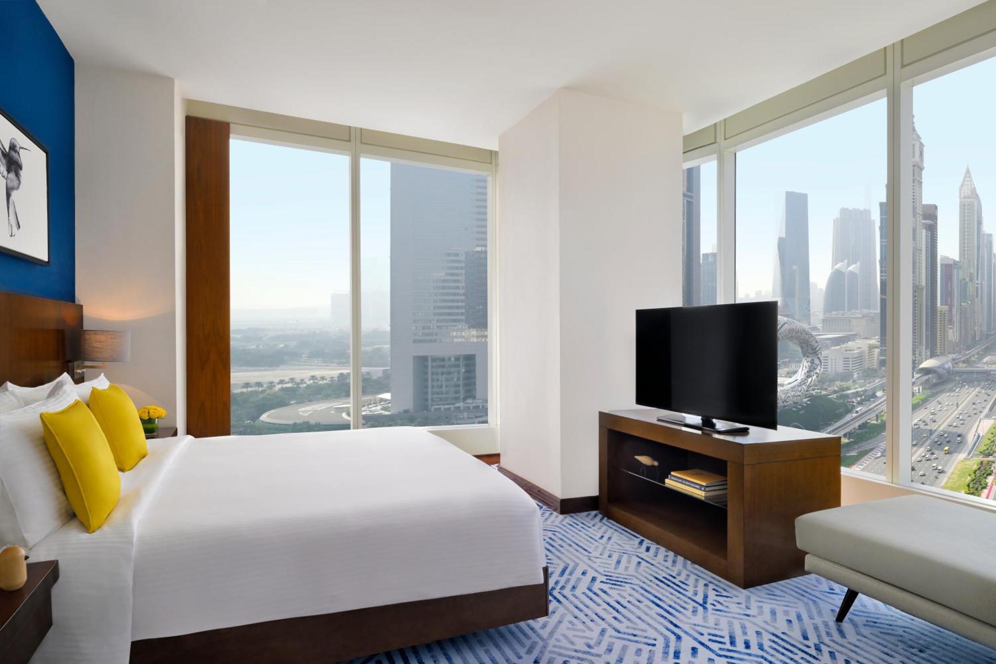 Habitación Premium con cama extragrande y vistas al perfil urbano
