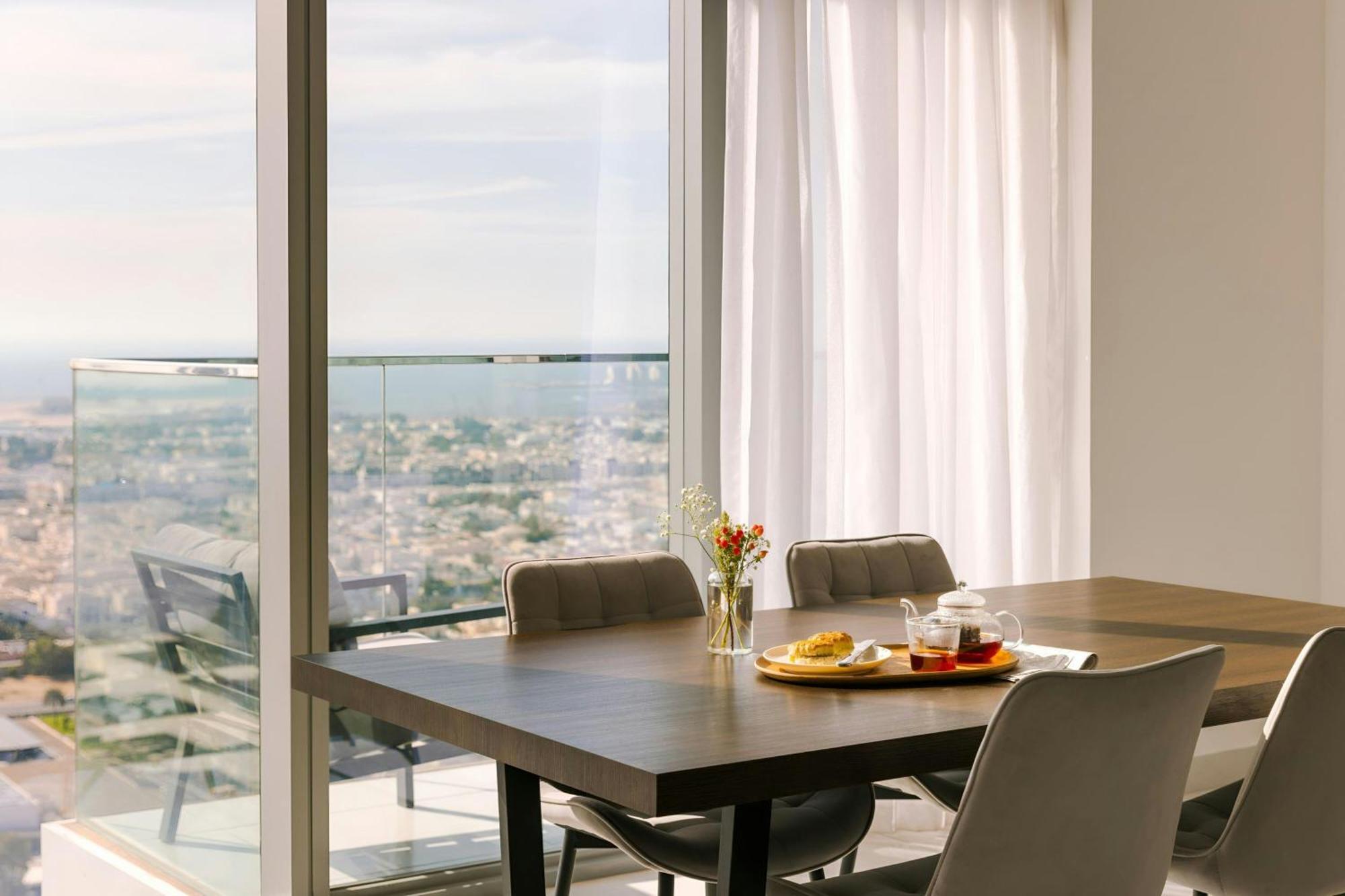 Two-Bedroom Apartment Sea View,1670862016:JPEG