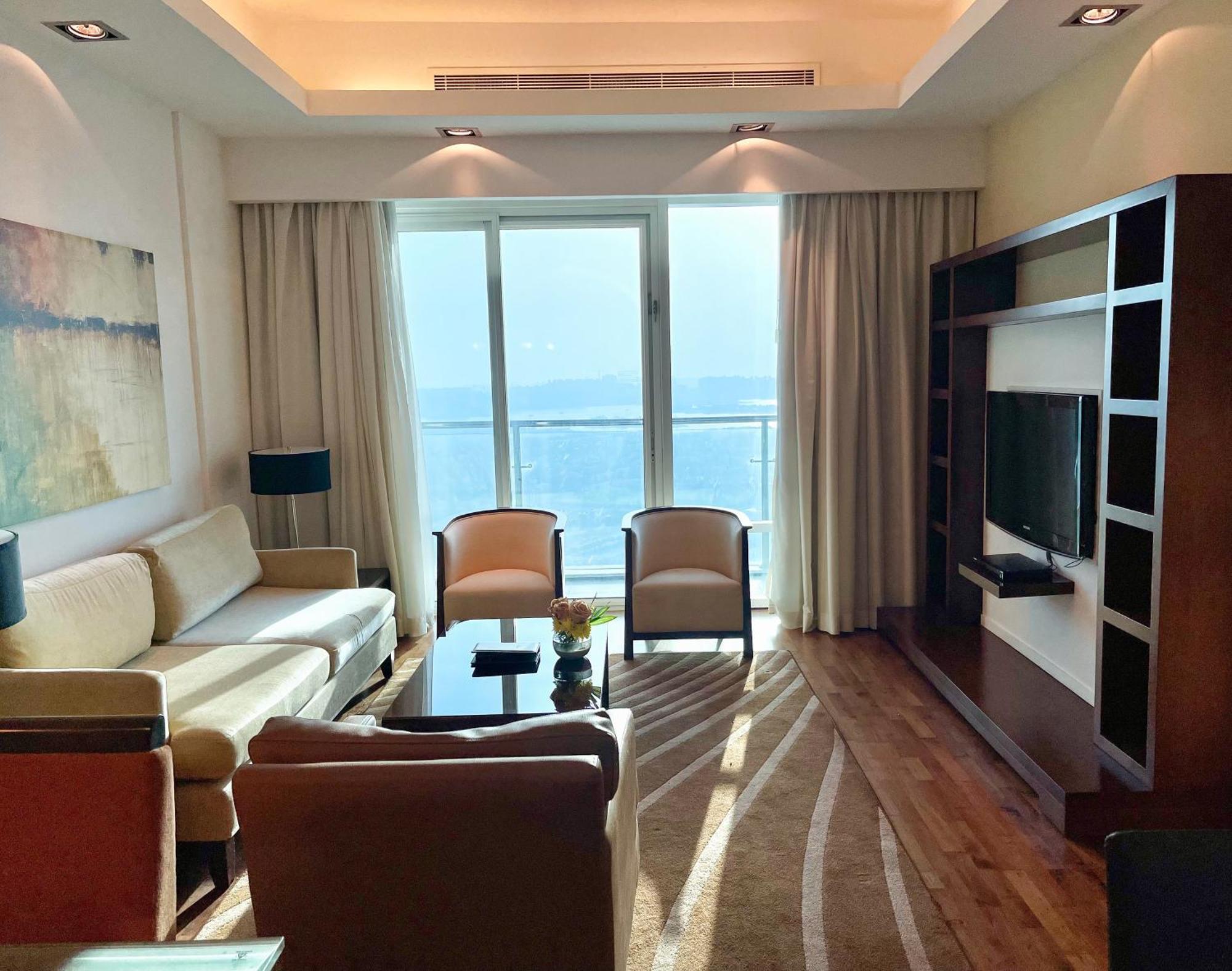 Premier One Bedroom Sea View Apartment Complimentary Transfer to Mall of the Emirates Insurance Market Metro Station & Jumeirah Beach,1472094214:JPEG