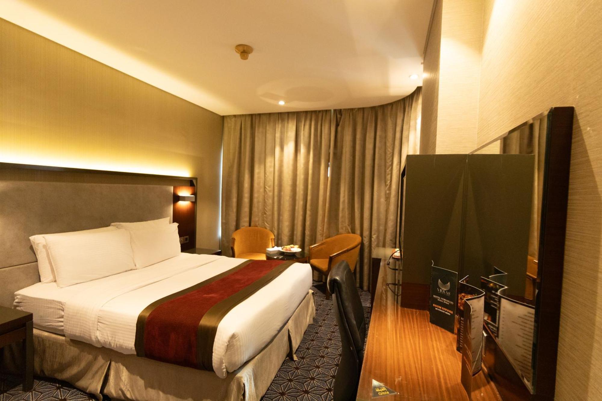 Deluxe King Room