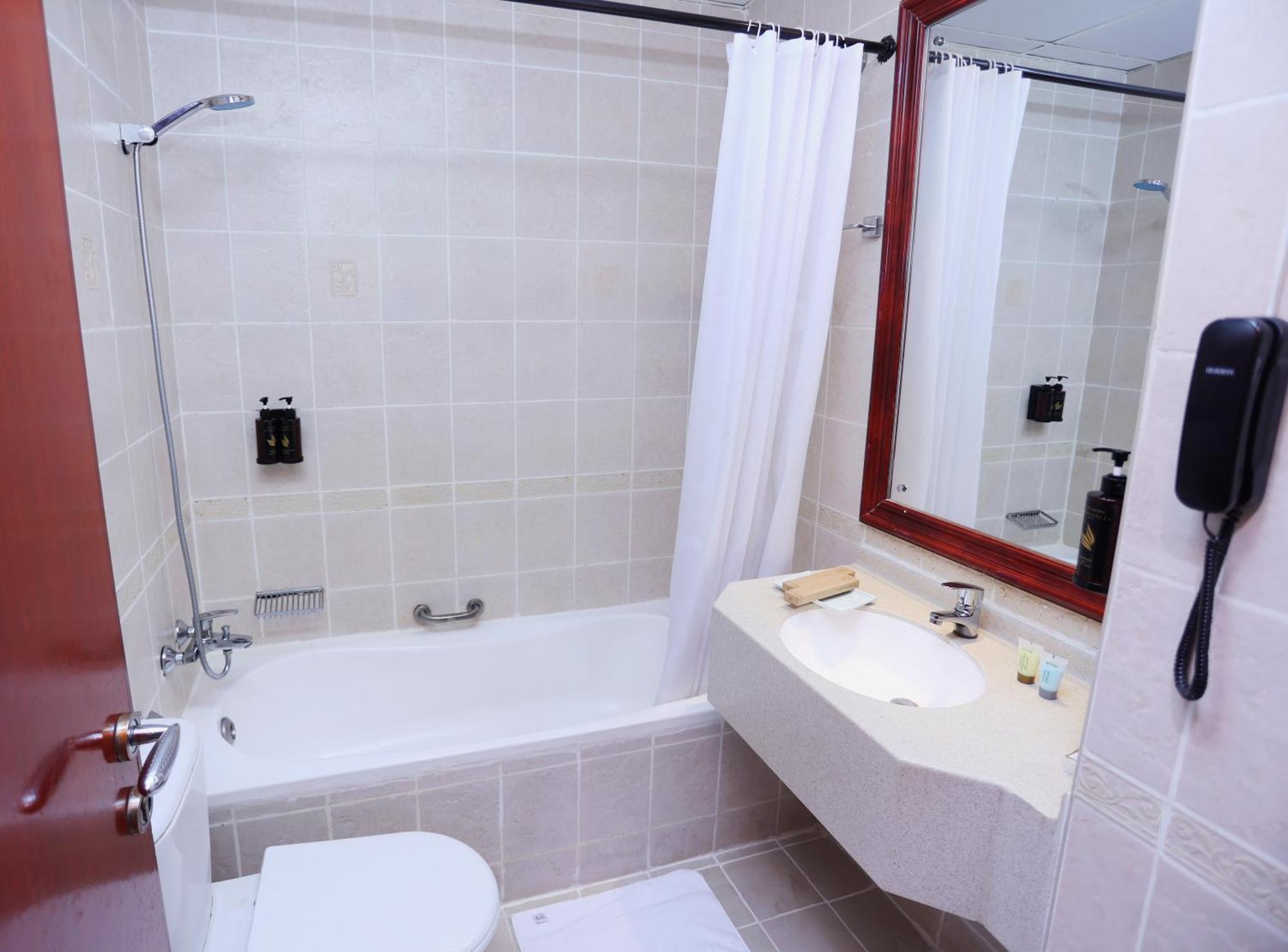 One-Bedroom Apartment,1742748876:JPEG