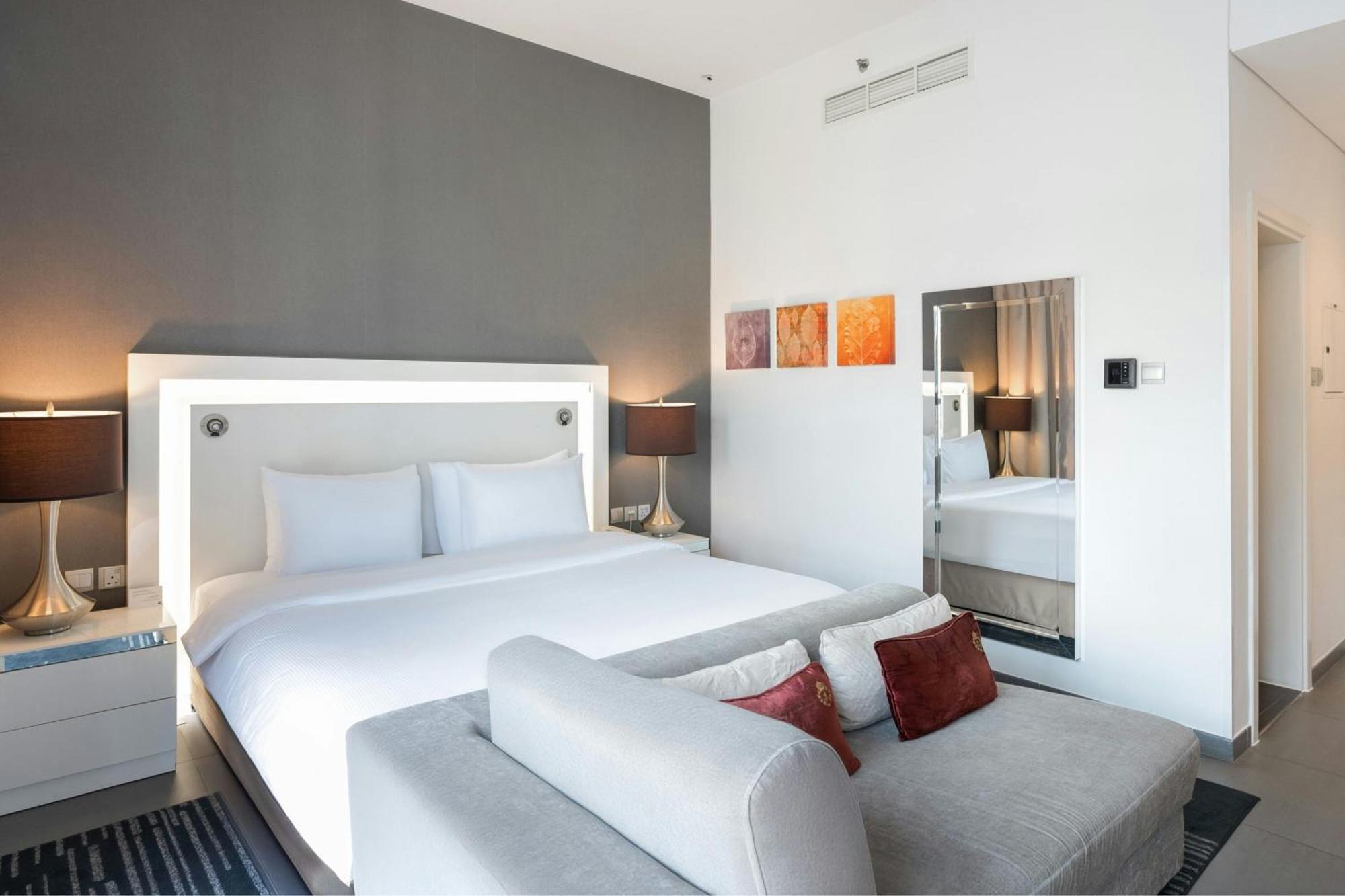 Deluxe King Room Marina View Beach Club Access,1742979297:JPEG