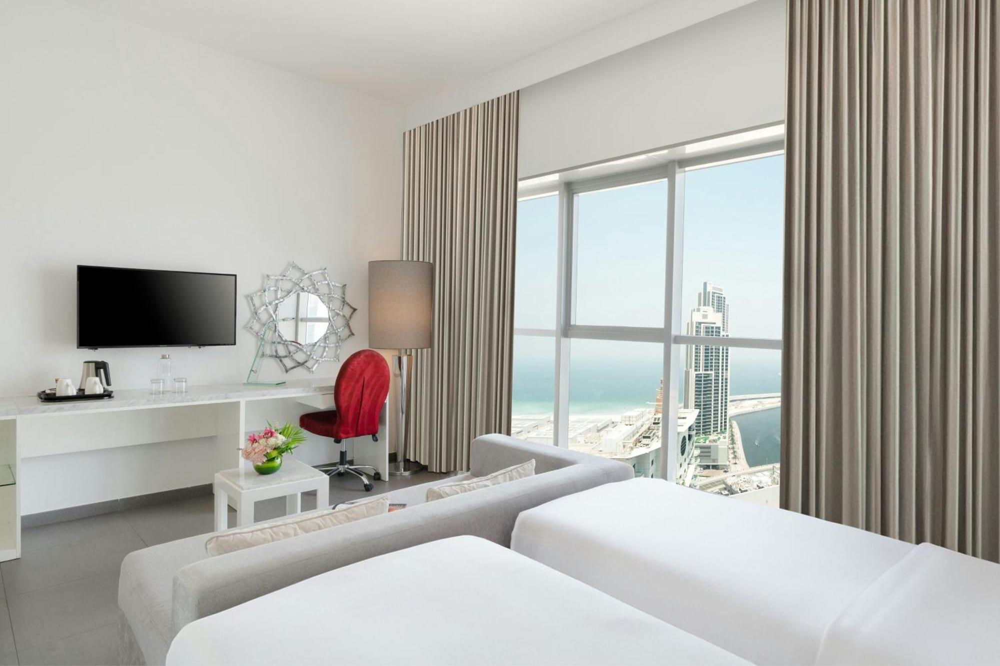 36 Hours Staycation – Deluxe Room including Complimentary access to Soluna Beach Club F&B & Laundry Early check at 6 AM & Late check-out at 6 PM,1742979293:JPEG