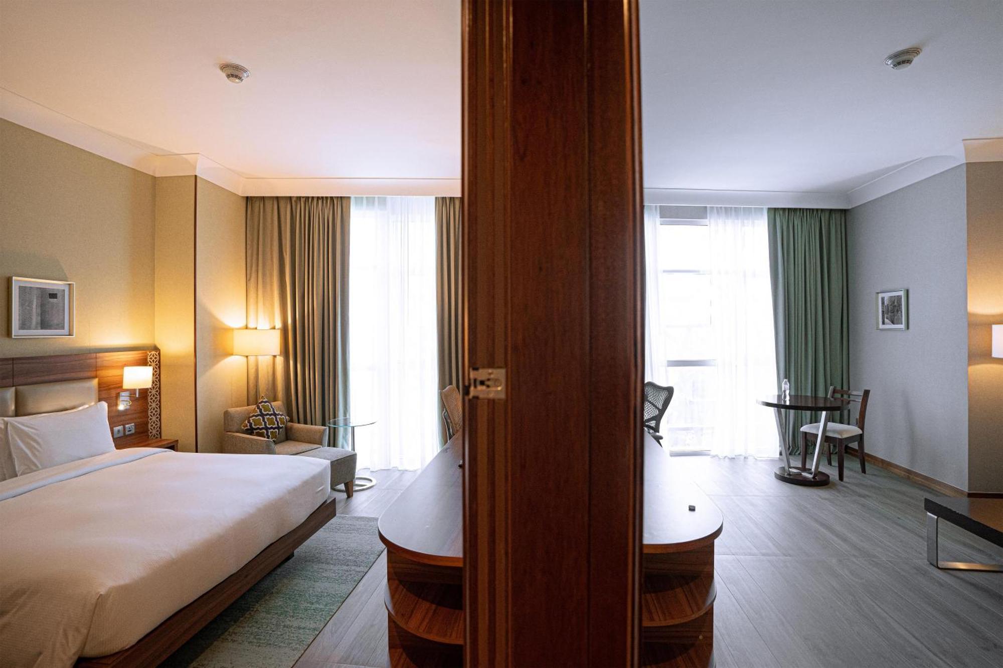 One-Bedroom King Suite