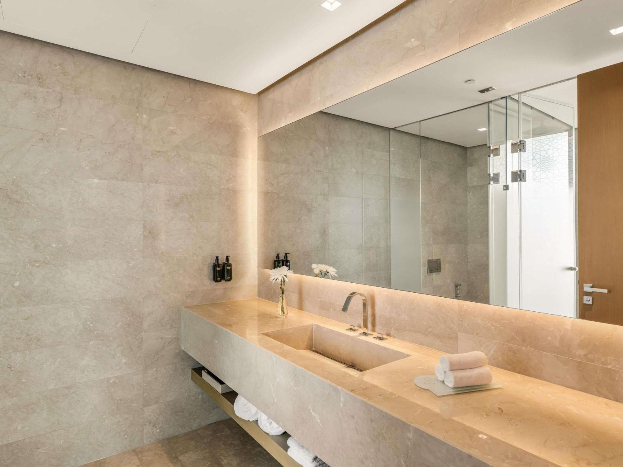 Three-Bedroom Panorama Suite,1774537152:JPEG