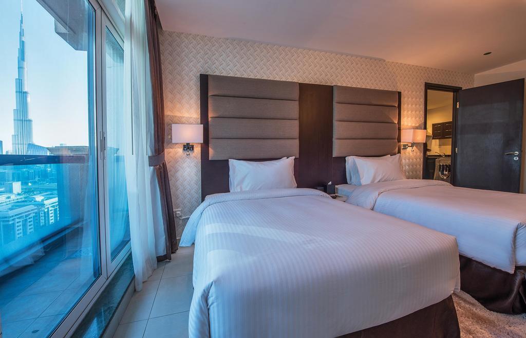 Three Bedroom Suite Burj Khalifa View,721122514:JPEG