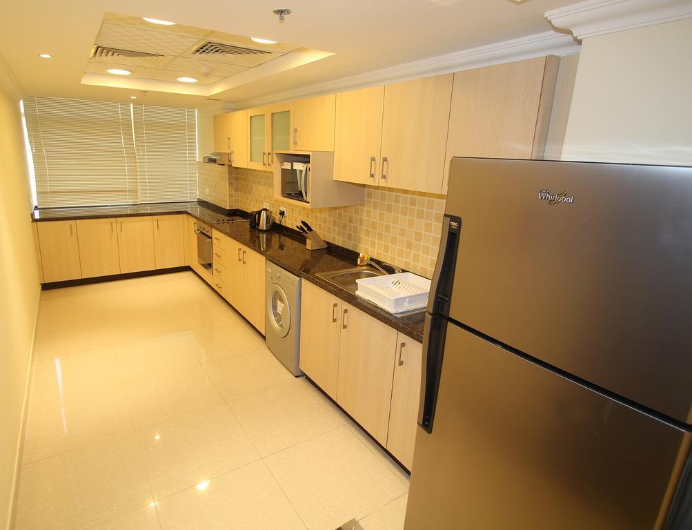 Three-Bedroom Apartment,328330618:JPEG