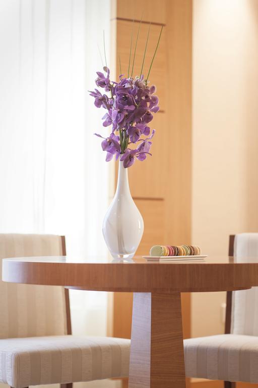 Premium One-Bedroom Suite on F&B Priority Early Check Late Check-Out Subject to Availability Applicable stays until June 30th,1605204738:JPEG