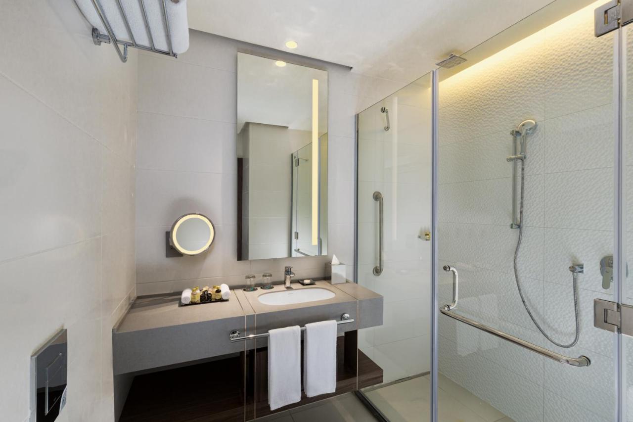 Premium Sky King Room Club Access on Food & Beverage outlets on Laundry valid until 30th September 2026,969729556:JPEG
