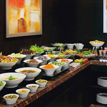 Mövenpick Hotel Apartments Al Mamzar Dubai-3
